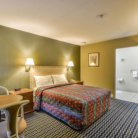 Wake Inn Роли Экстерьер фото